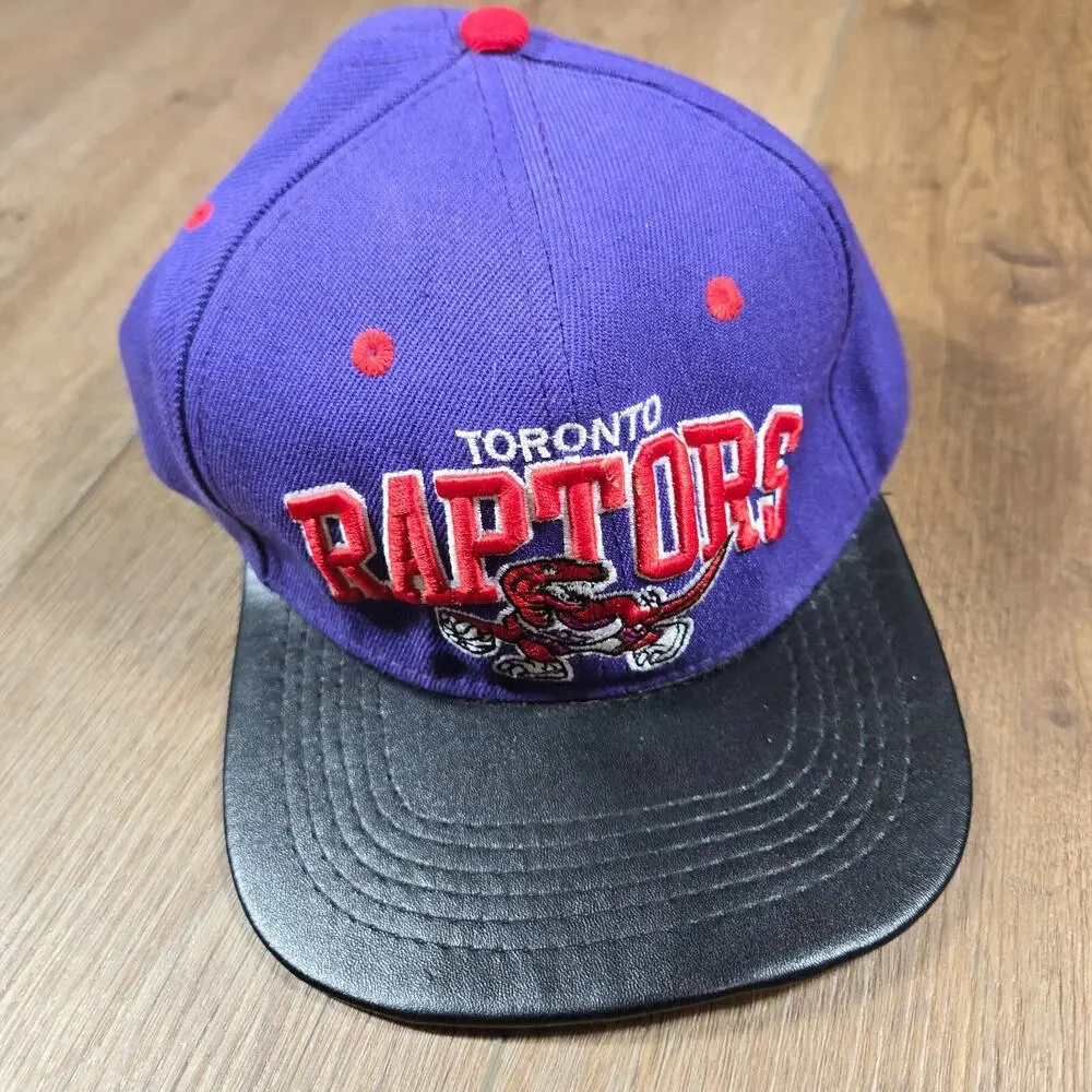 Vintage Mitchell & Ness Toronto Raptors Snapback Hat Purple Black Leather Brim
